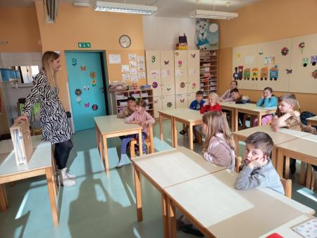 Biblipedagoske ure v OS, marec 2025, foto Urska Kralj (6)